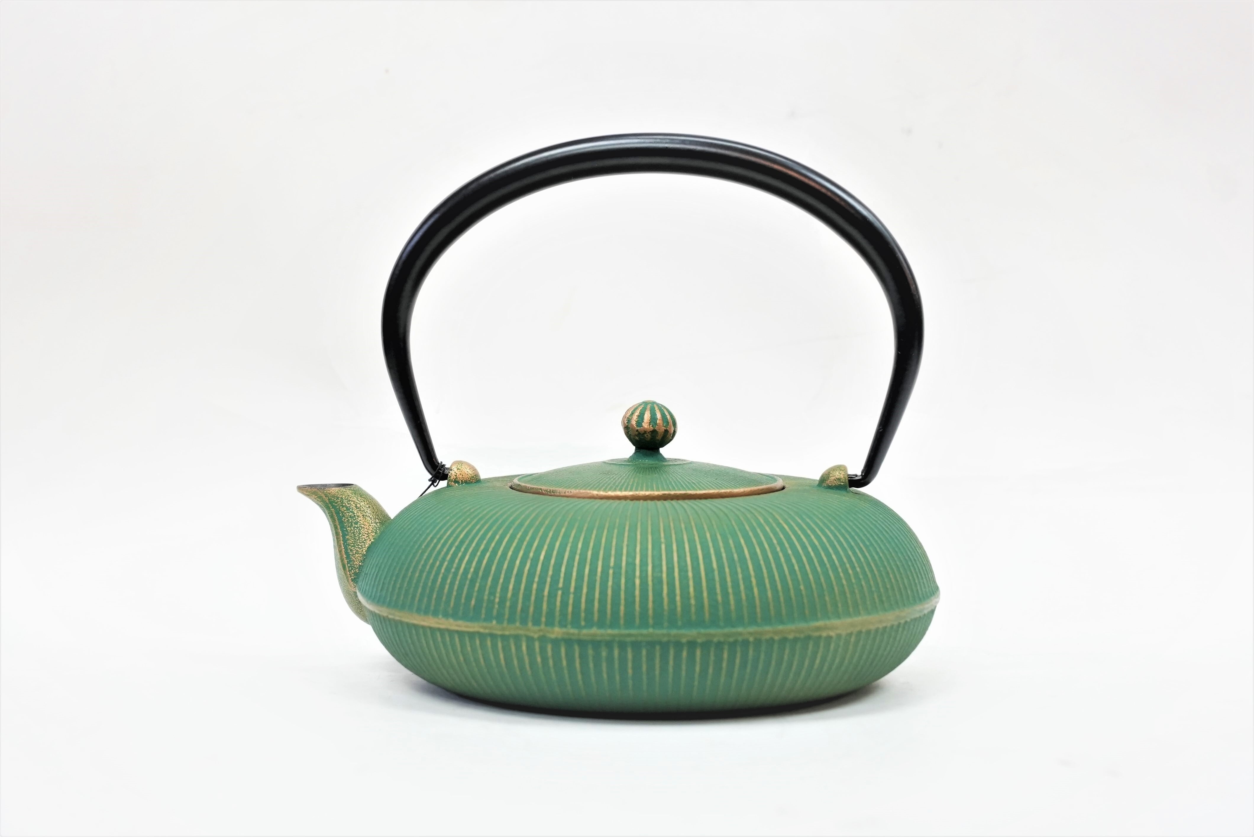 Nambu Ironware Kettle — Iron, Fire, and Continuity from Iwate