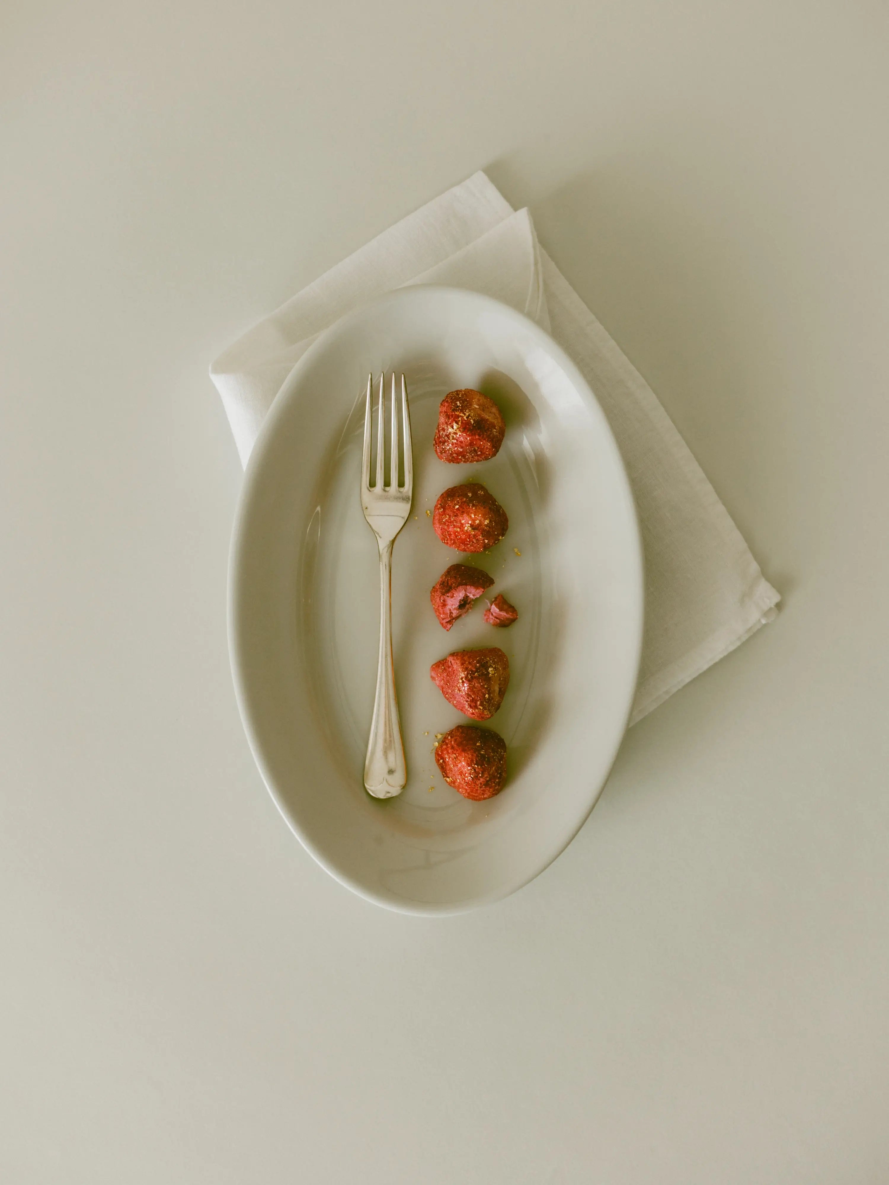 Blessed Strawberries – A Gilded Harmony of Flavor